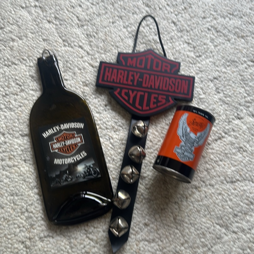 Original Harley-Davidson 40 piece Collectible Set - Picture 4 of 5